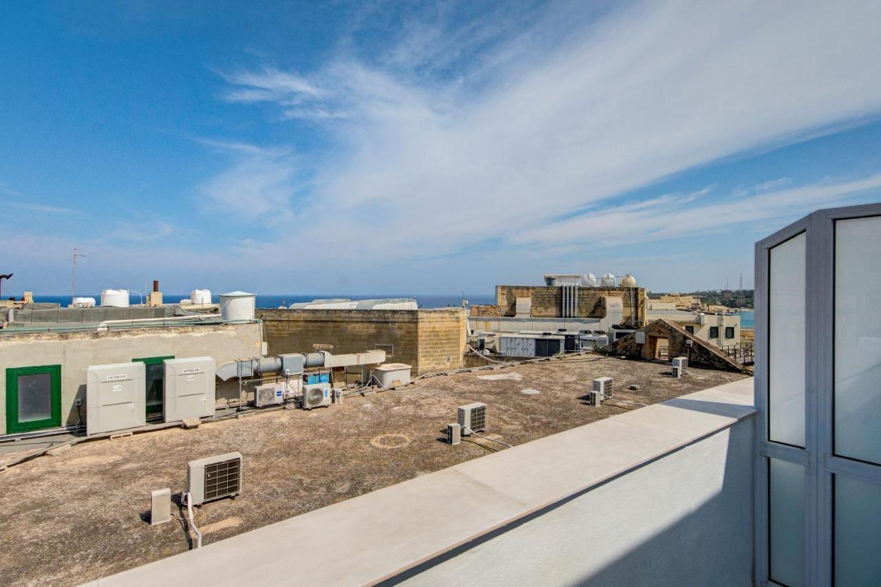 Private Rooms With Bathroom In Valletta Exterior photo