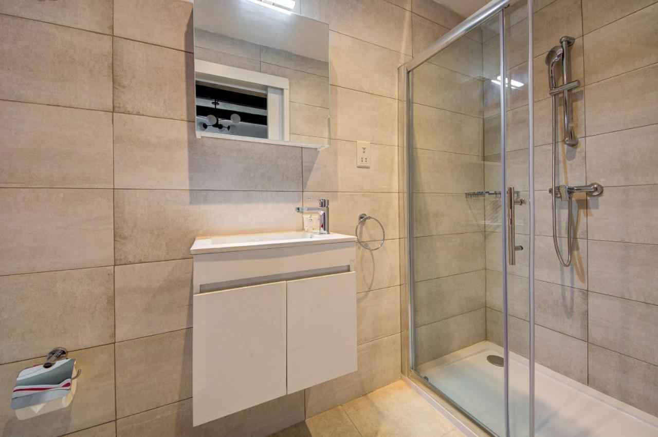 Private Rooms With Bathroom In Valletta Exterior photo