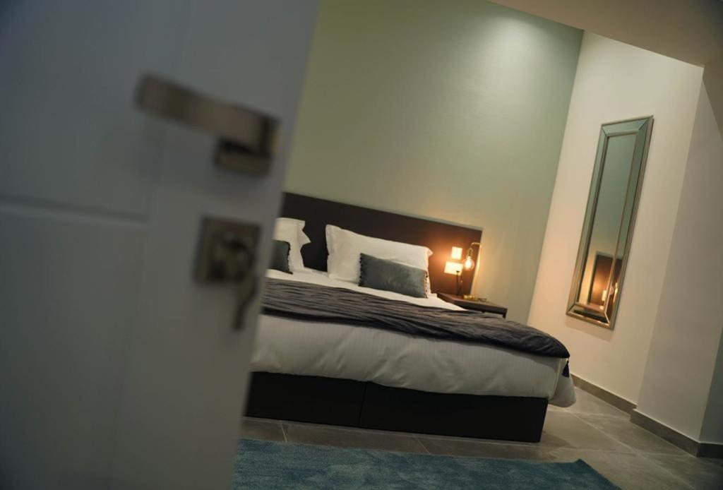 Private Rooms With Bathroom In Valletta Exterior photo