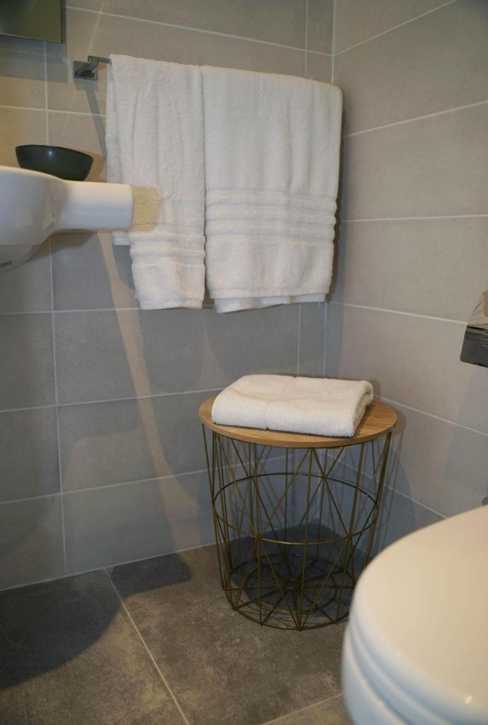 Private Rooms With Bathroom In Valletta Exterior photo