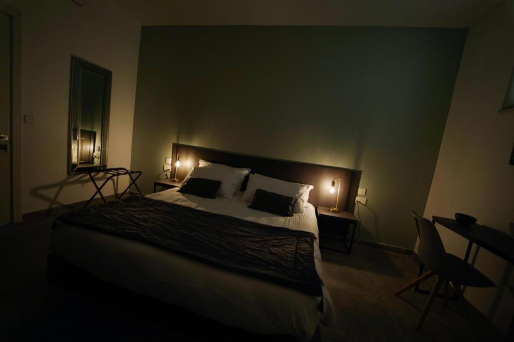 Private Rooms With Bathroom In Valletta Exterior photo
