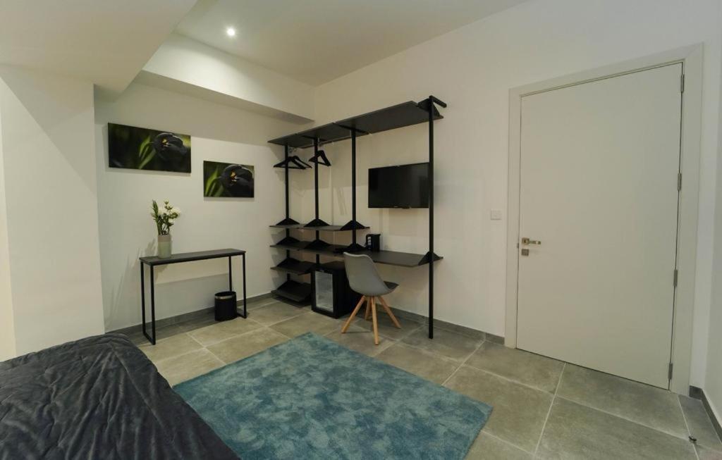 Private Rooms With Bathroom In Valletta Exterior photo