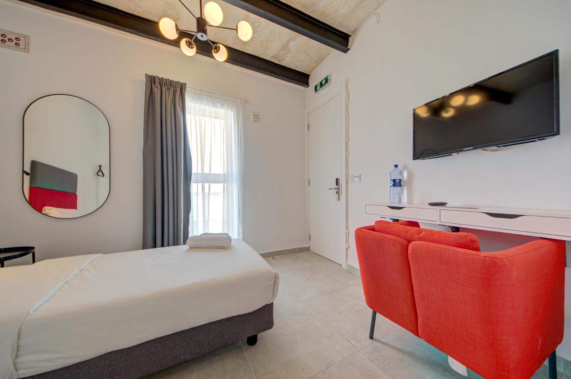 Private Rooms With Bathroom In Valletta Exterior photo